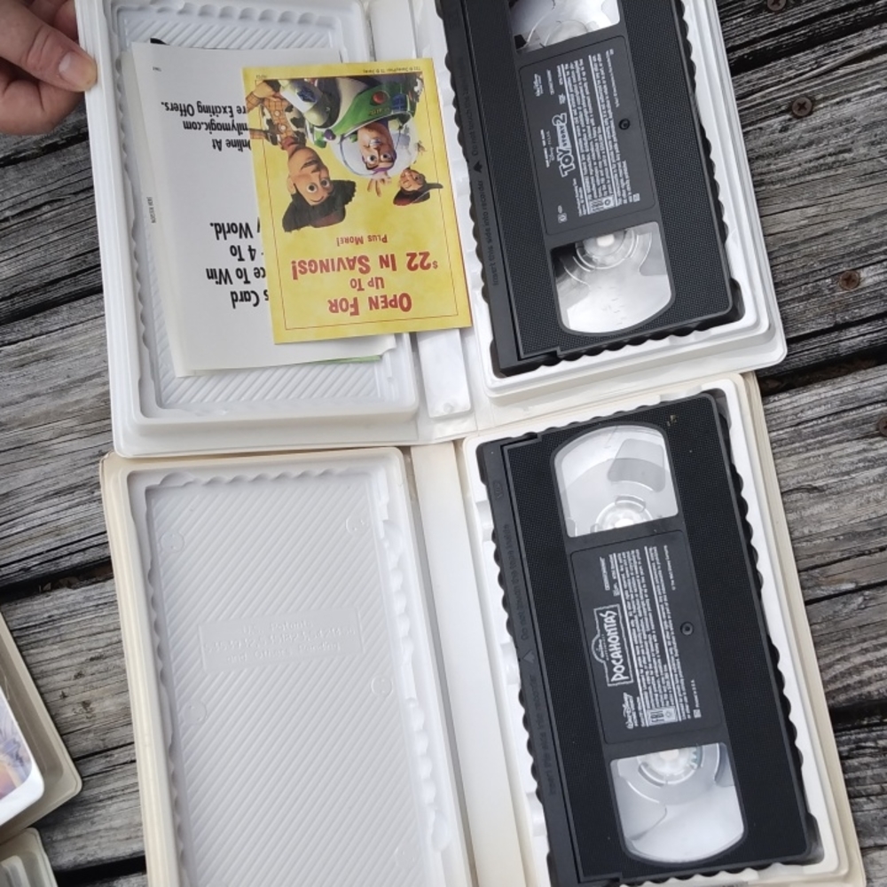Disney Classics on VHS in great condition. - Picture 9 of 10